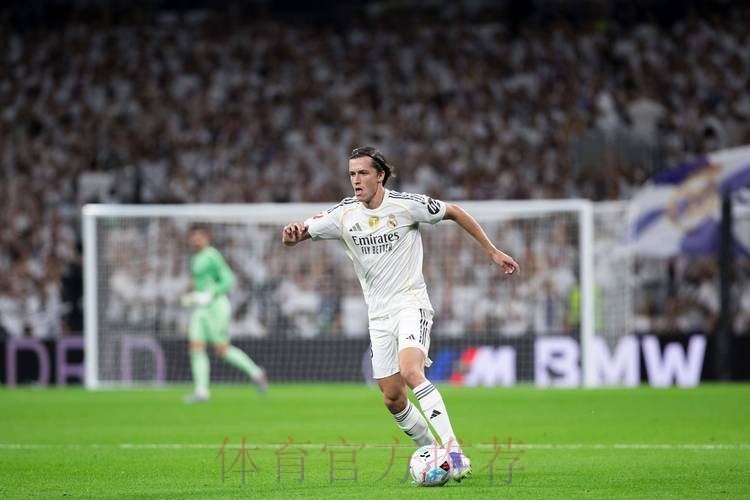 西媒：皇马接近签下本菲卡左后卫A费